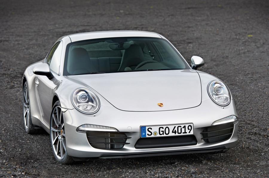  Porsche 911 Carrera 2011 года  (фото 33 из 47)